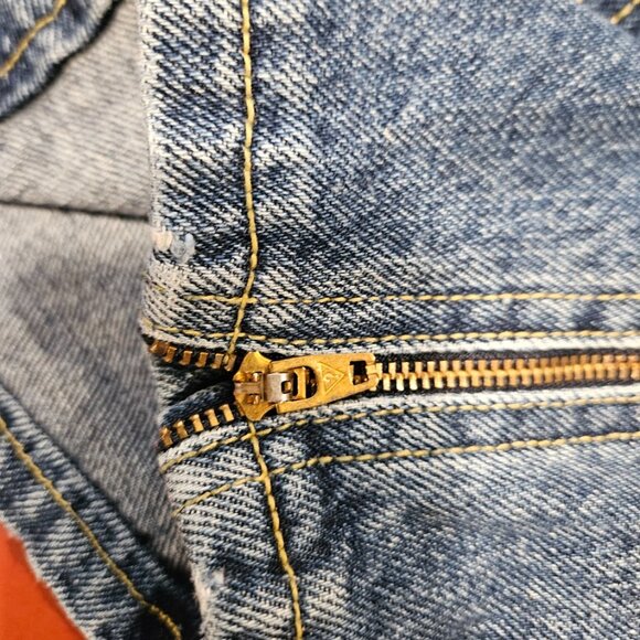 80's Georges Marciano Guess Denim Jean Skirt Side Bottom Zippers Med Wash Size 2 - Picture 16 of 16